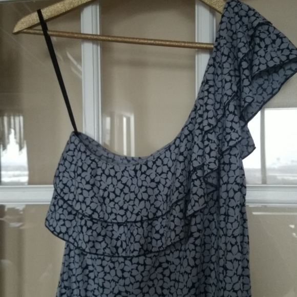 Floral Top - Picture 2 of 3